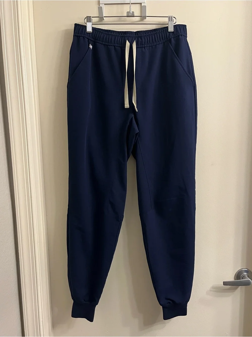 Figs Men’s Navy Blue Jogger Scrub Set Medium